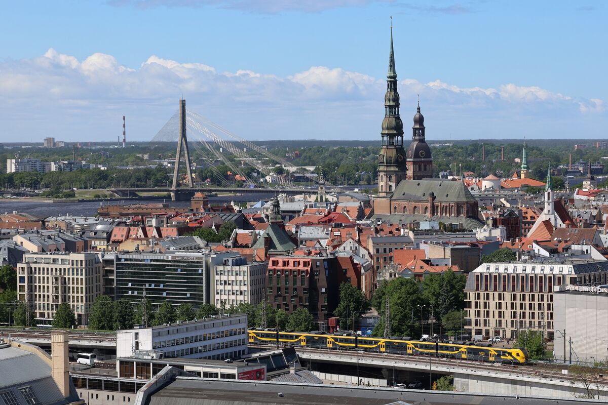 Europe Wants You to Learn to Love the Stock Market