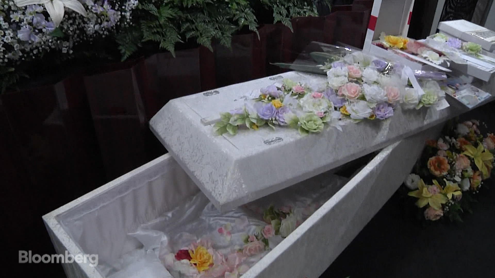 Try Before You Buy a Coffin: Death Business Thrives in Japan