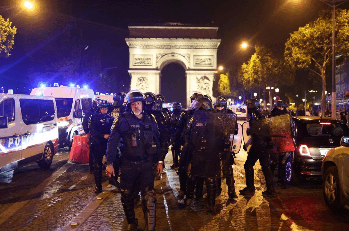 Riots in France Stretch Into a Fifth Night After Police Killing