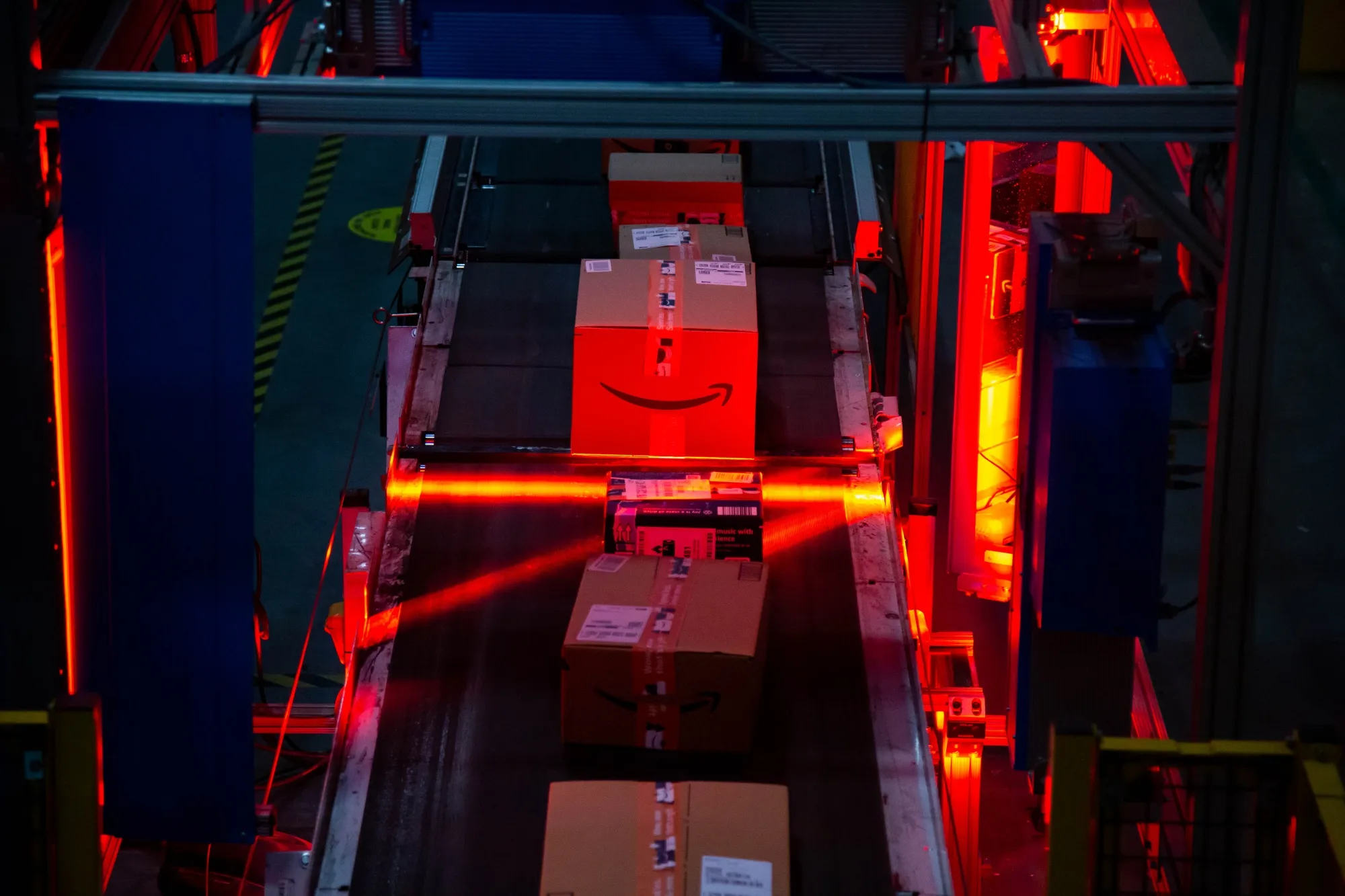 Packages move along a conveyor at an Amazon fulfillment center&nbsp;in Robbinsville, New Jersey, U.S.