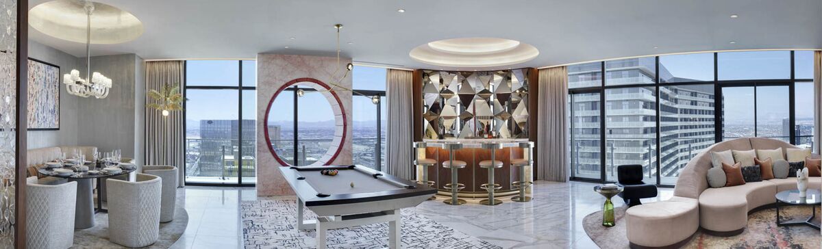 Look Inside This Million Dollar Vegas Hotel Room Bloomberg