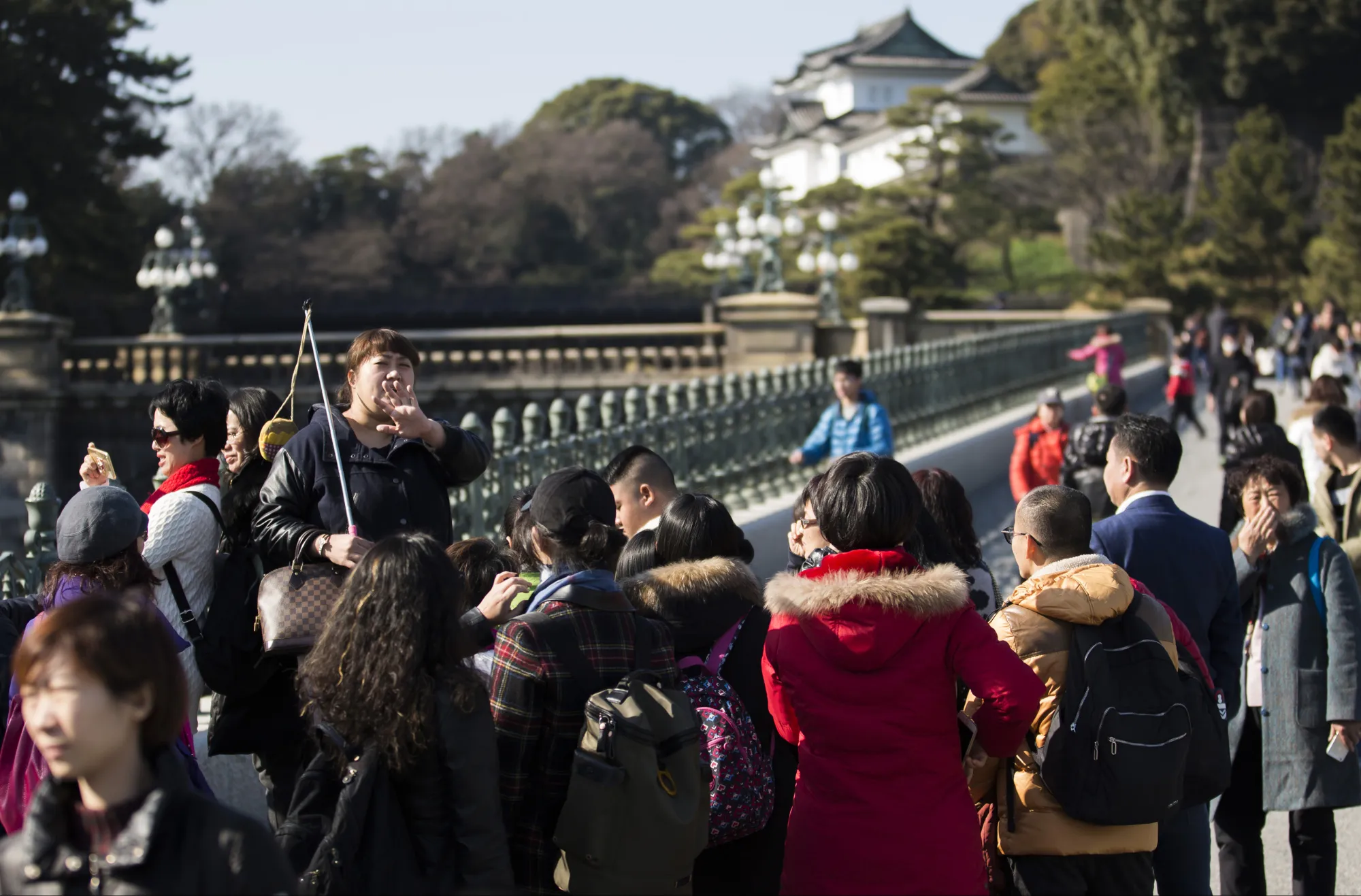 訪日客の「大きな荷物」で日本株攻略－ＪＰモルガン・アセット - Bloomberg