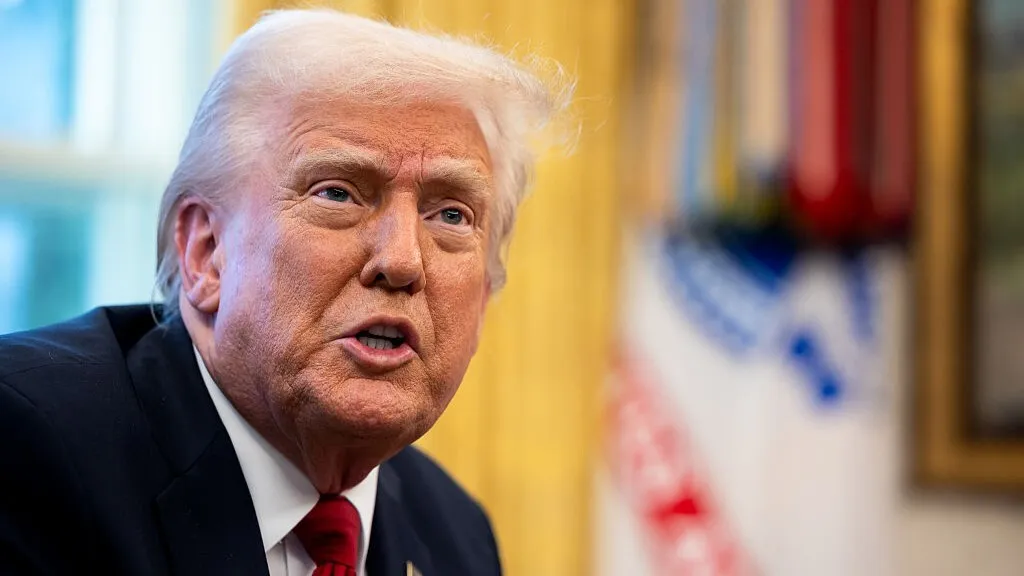 Watch Trump’s 25% Tariffs on Auto Imports to Start Next Week - Bloomberg