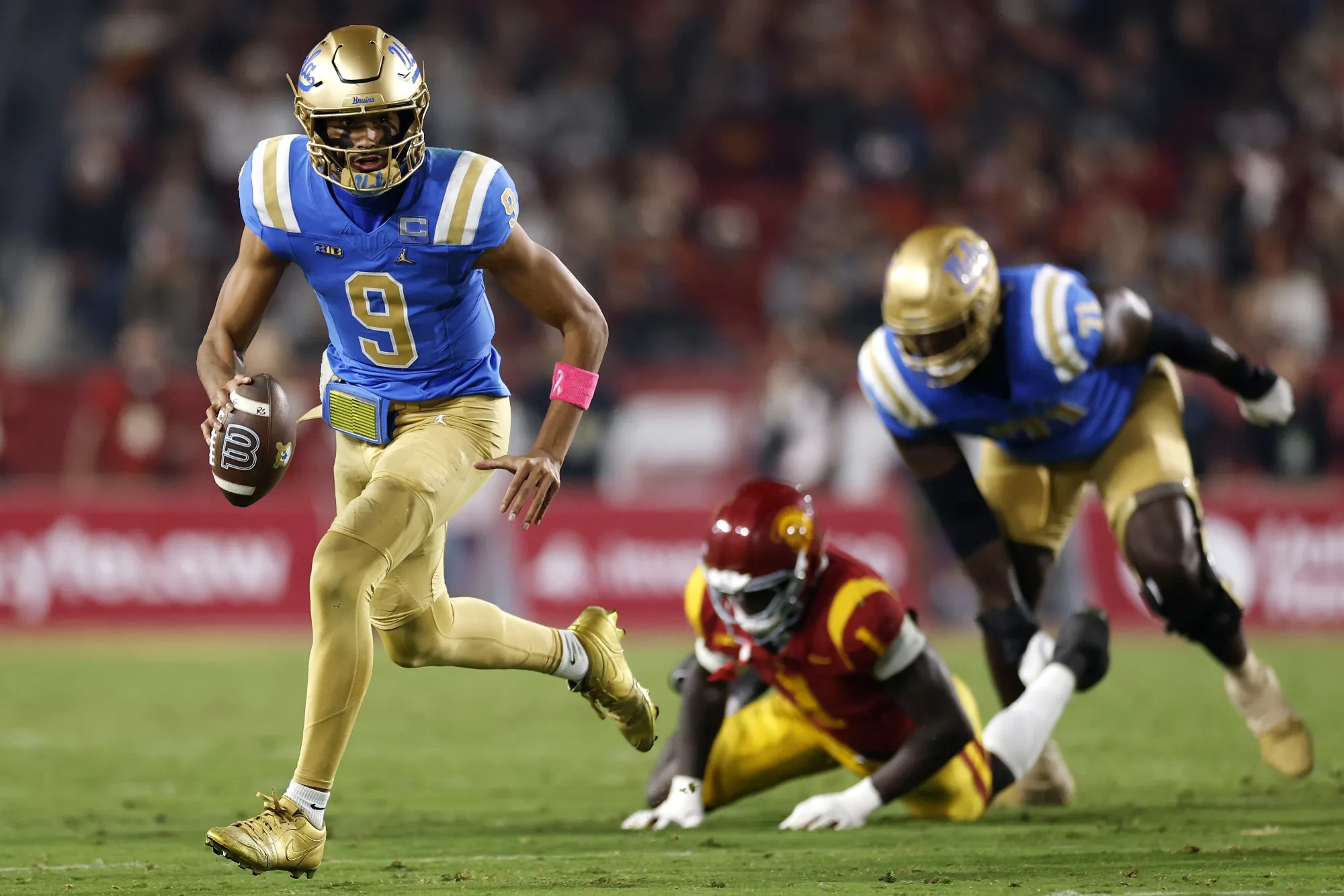 College Sports Payments to Athletes Kept Secret - Bloomberg