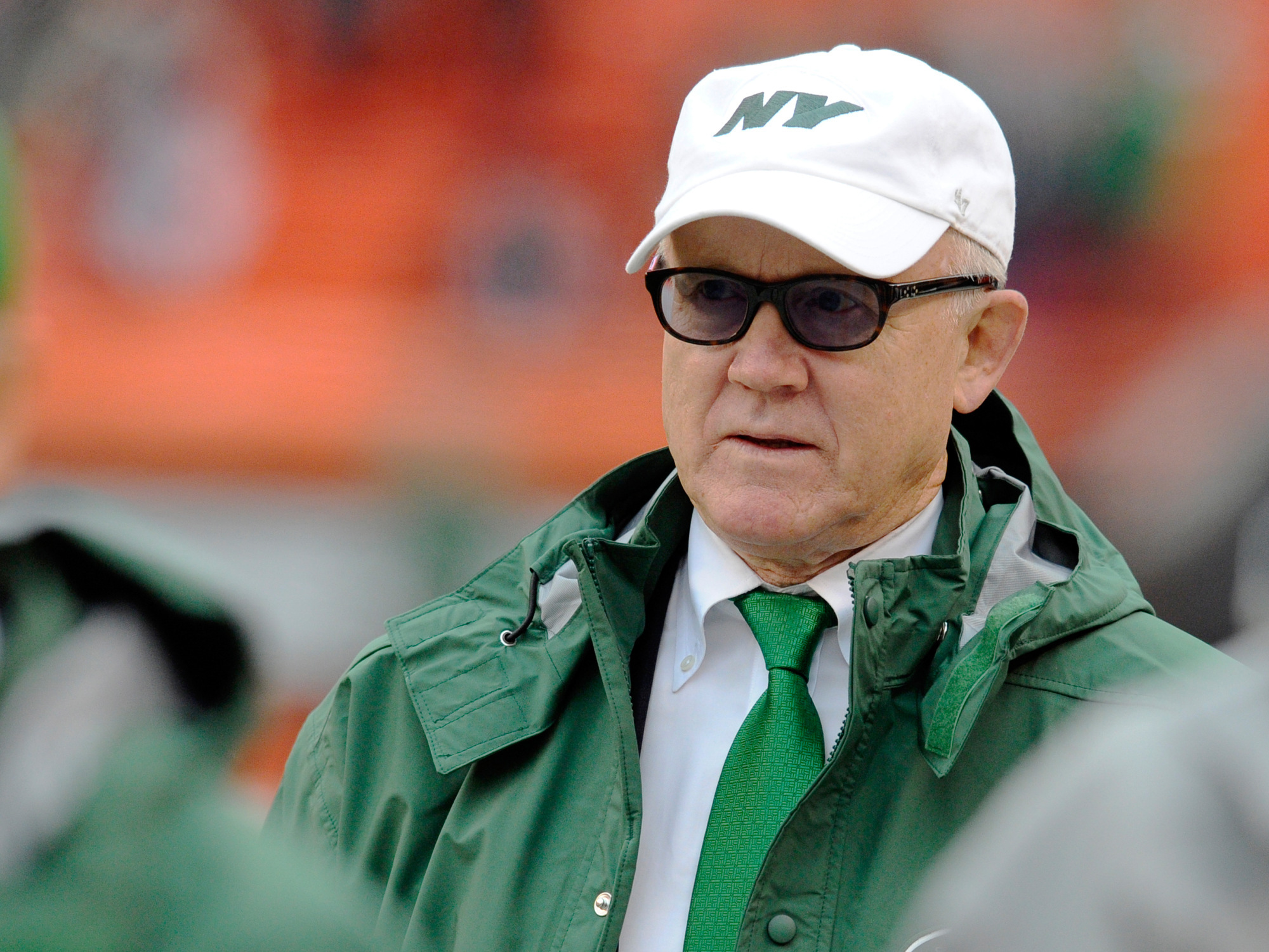 NY Jets' Woody Johnson returns from London, to resume duties as owner