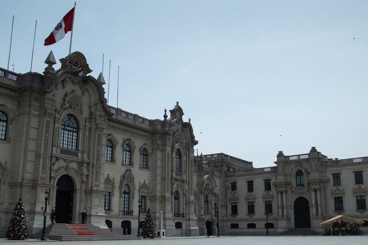 assets.bwbx.io image