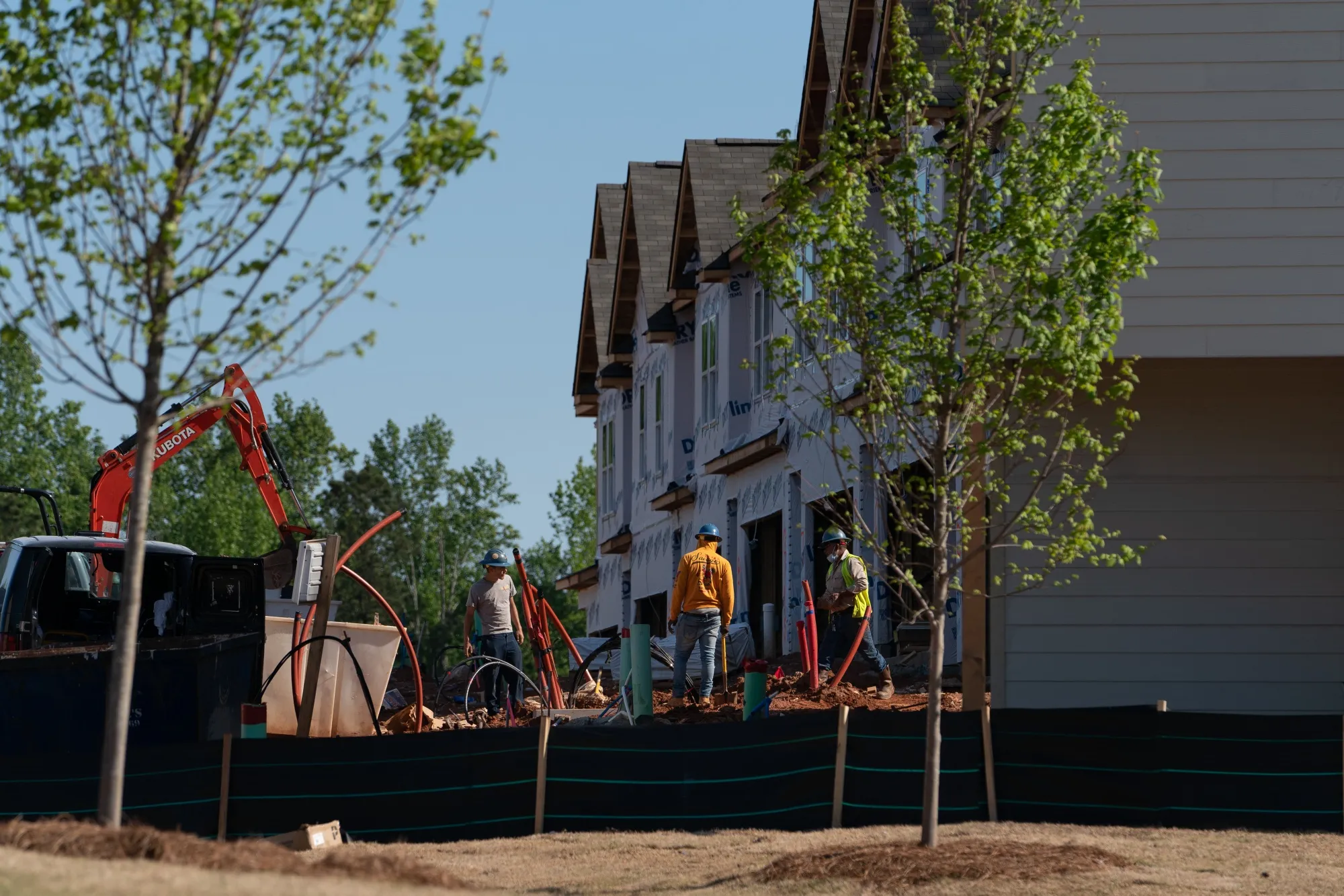 Booming U.S. Recovery Is Leaving Some Communities Completely Behind