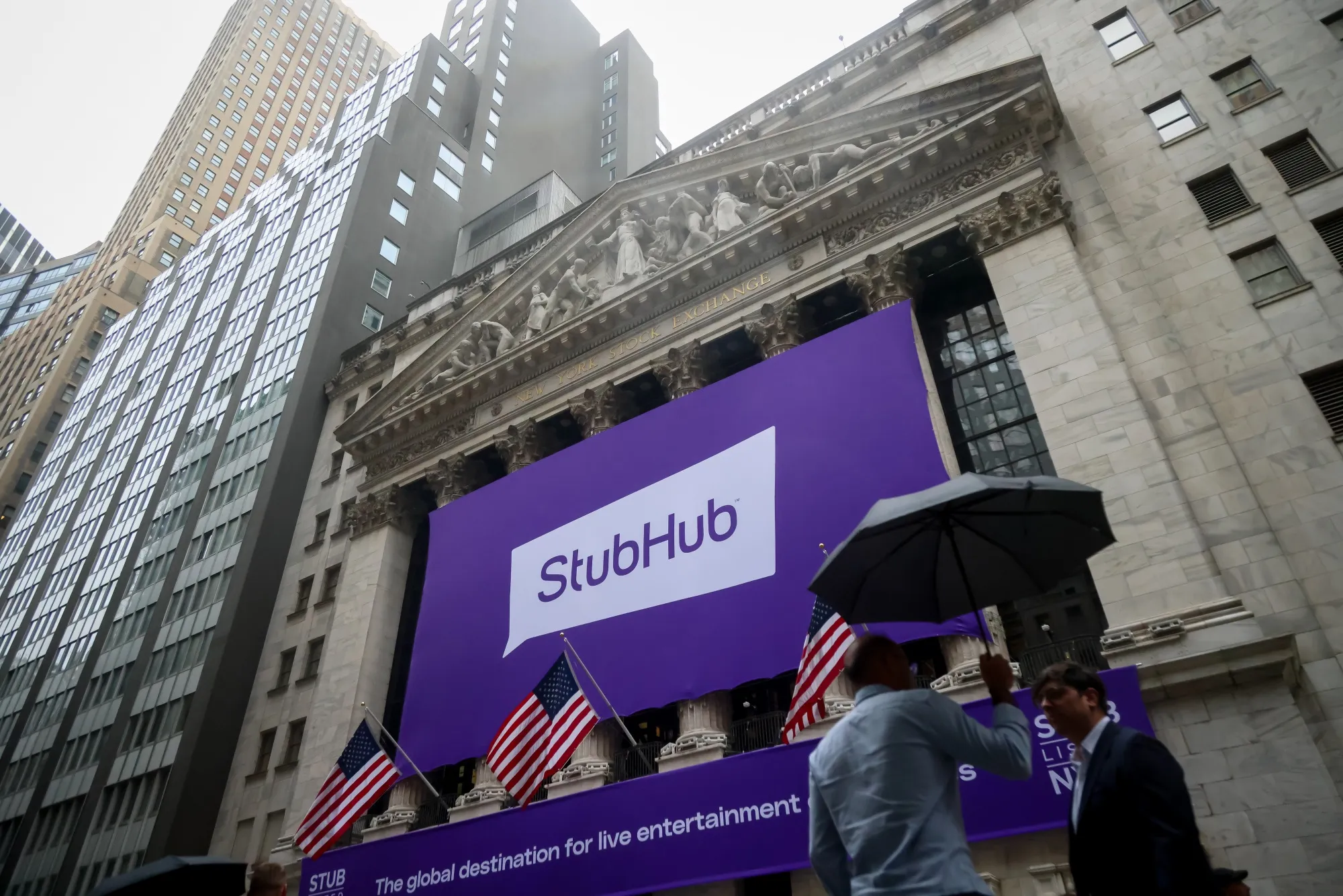 StubHub signage during the company's initial public offering&nbsp;at the NYSE&nbsp;in New York&nbsp;on Sept. 17, 2025.&nbsp;