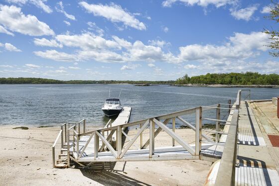 For $13 Million, Two Private Islands 30 Minutes by Boat From Manhattan