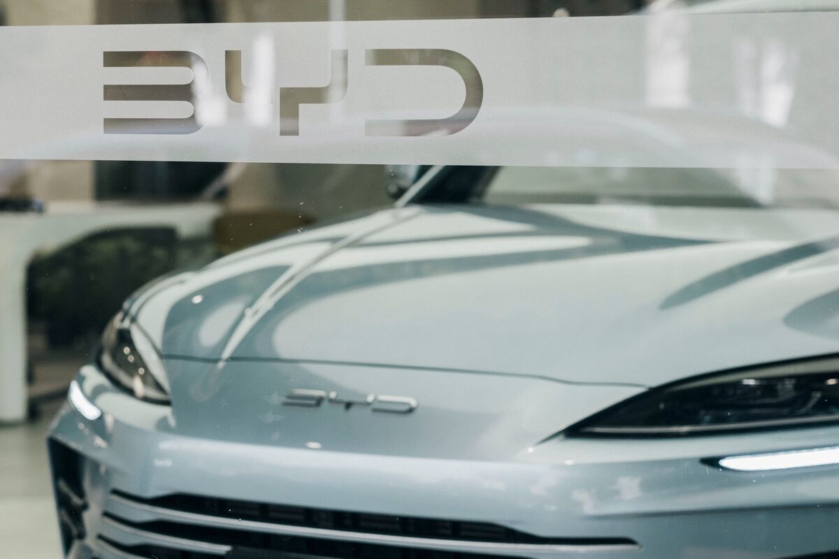 bloomberg.com - BYD Set to Overtake Tesla Again on Electric-Car Sales
