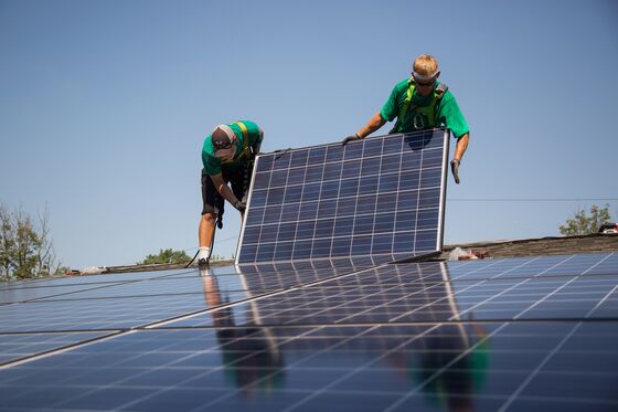 The Solar Industry Was Poised for a Strong Year, But Now Demand is Plummeting