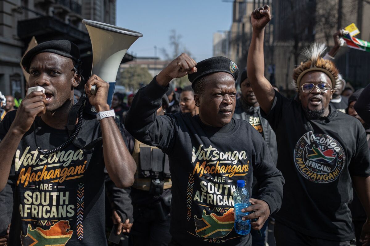 bloomberg.com - S'thembile Cele - South African Freight Firms Brace for Mass Anti-Migrant Protests