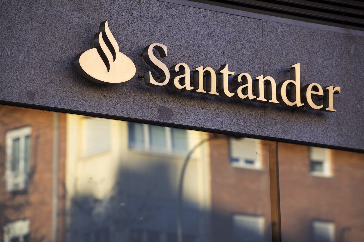 Santander bond move unnerves debt investors