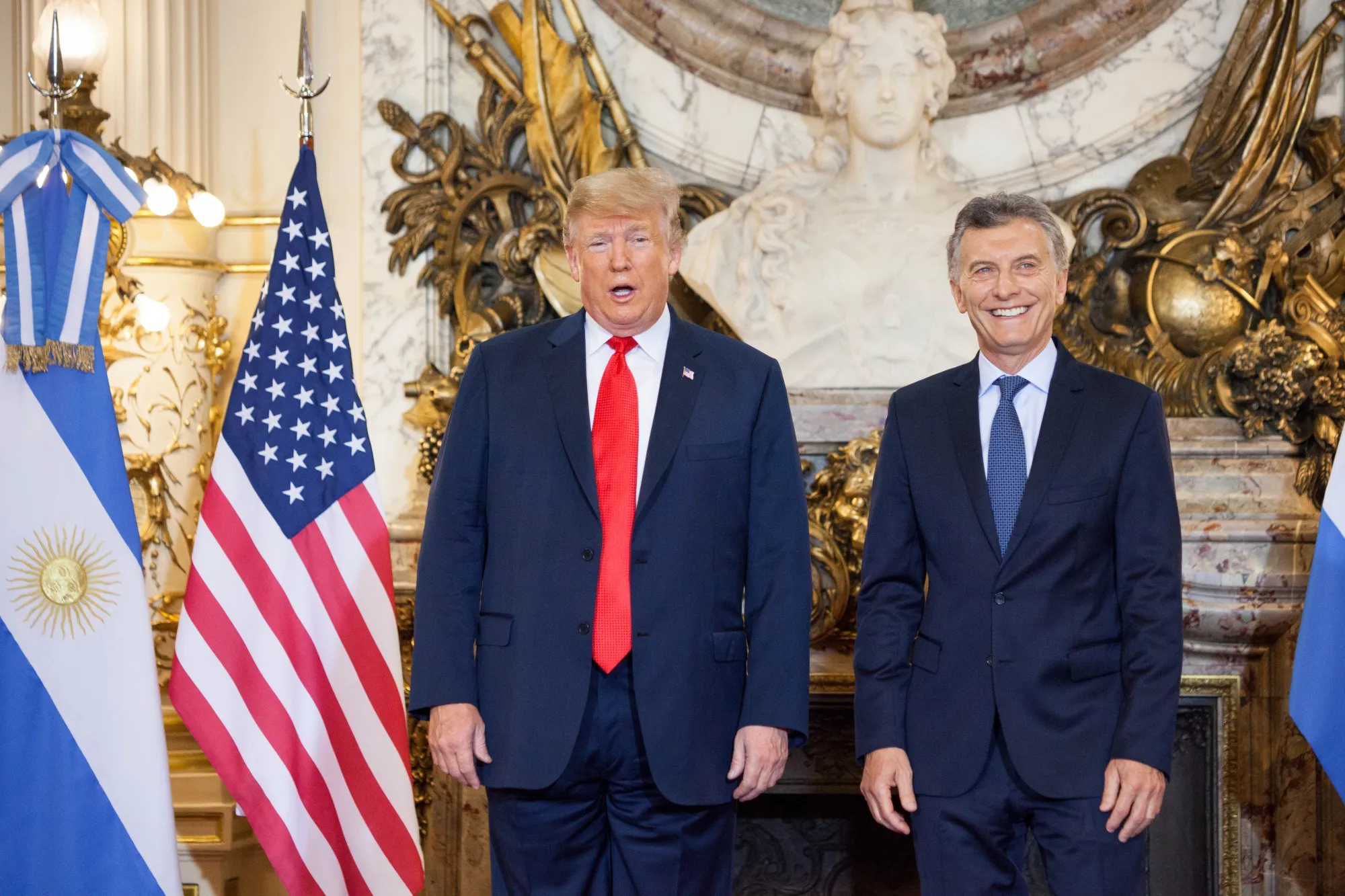 Trump volta a apoiar Argentina após fracasso de socorro anterior - Bloomberg