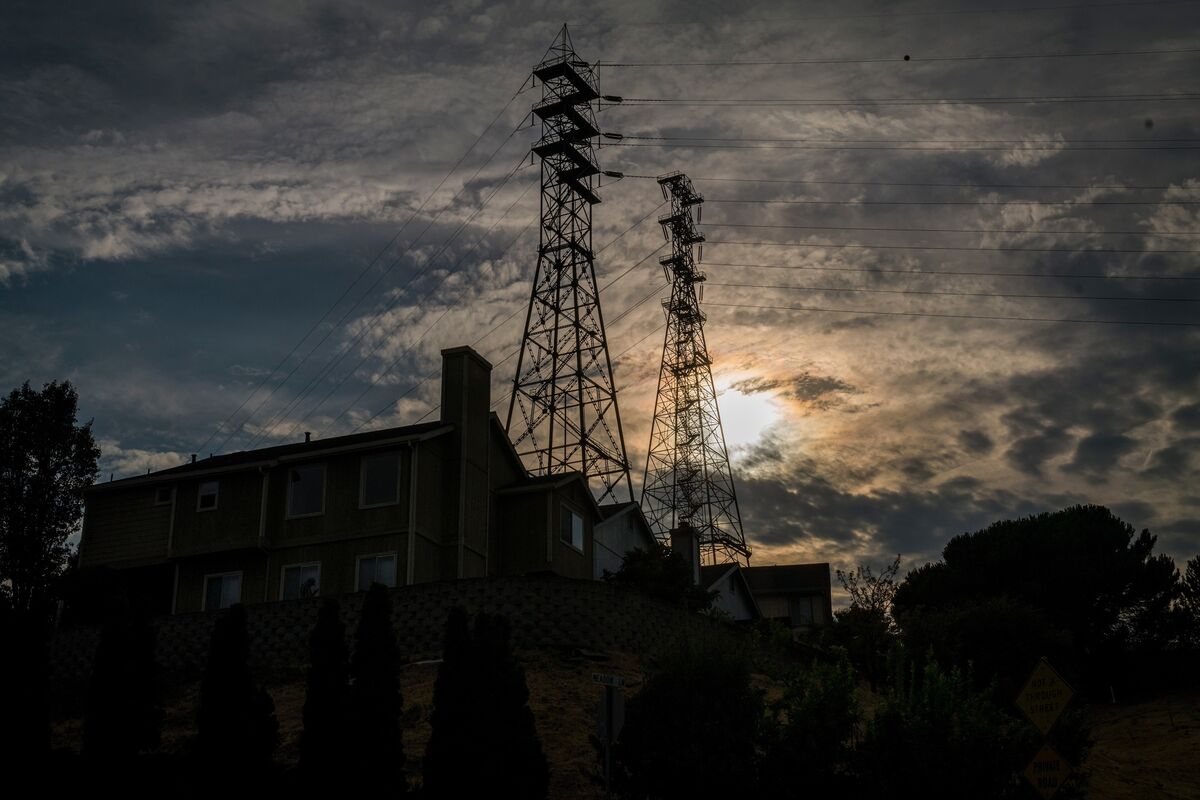 California Blackouts 10 Million Face Potential Power Outages in