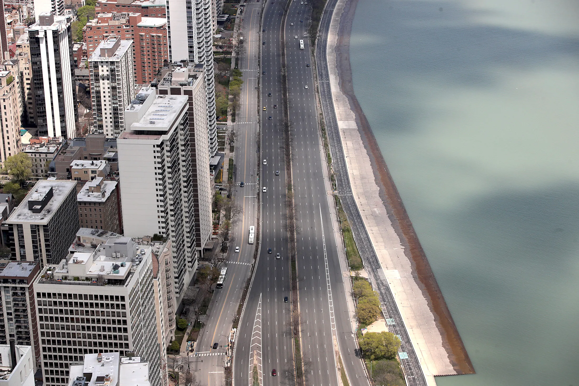 Chicago Attractions Remain Shut Down As Tourism Remains At A Standstill