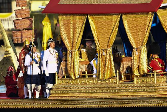 Thai King Caps His Coronation Year With a River Extravaganza