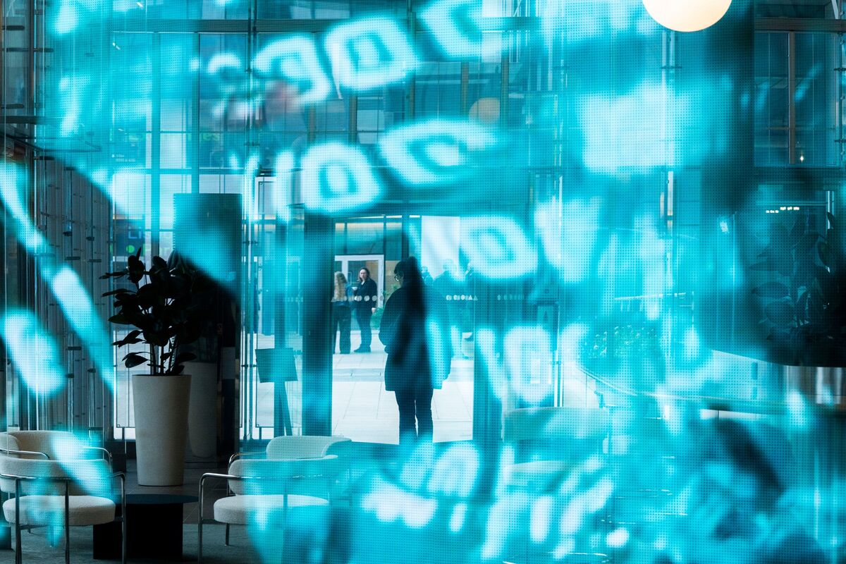 bloomberg.com - Joshua Gaunt-Warner - European Wealth Management Stocks Swept Up in AI Concerns