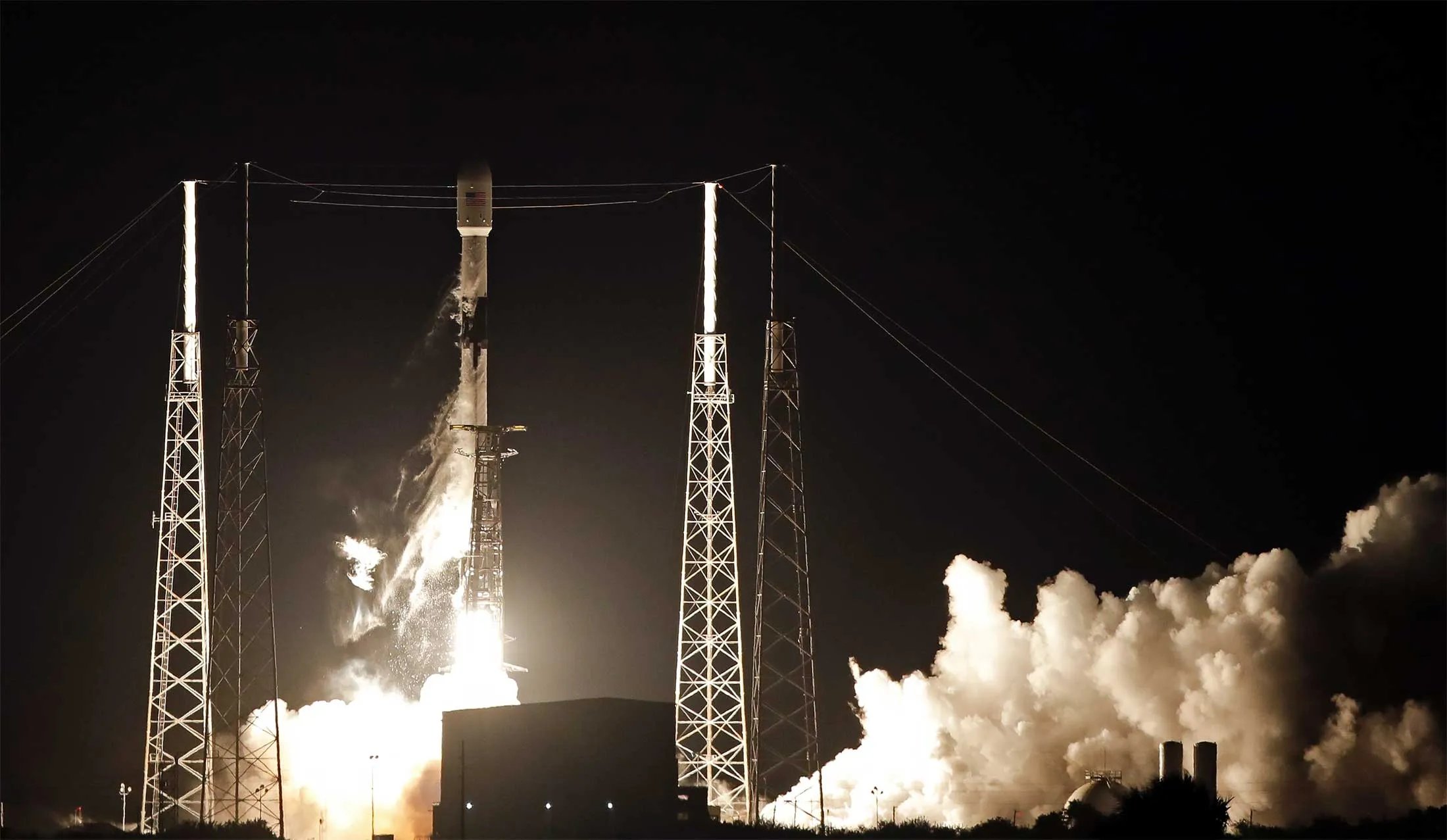 A Falcon 9 SpaceX rocket, with a payload of 60 satellites for SpaceX's Starlink broadband network, lifts off&nbsp;from&nbsp;Cape Canaveral, Fla. in 2019.&nbsp;