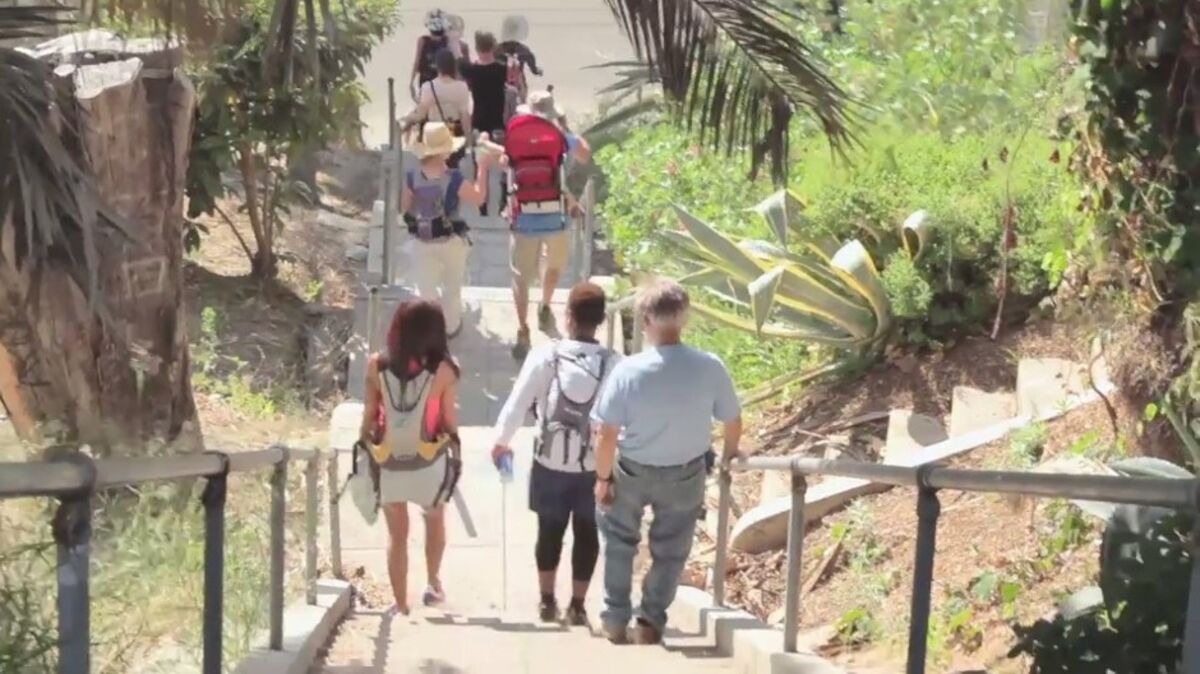 The Big Parade: L.A.'s Most Ambitious Walking Tour - Bloomberg