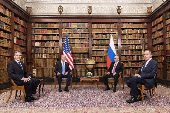 Biden, Putin Paper Over Splits as Both Claim Summit Wins