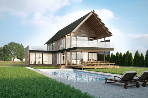Another Avery property in Southampton, N.Y., is listed for $3.495 million.