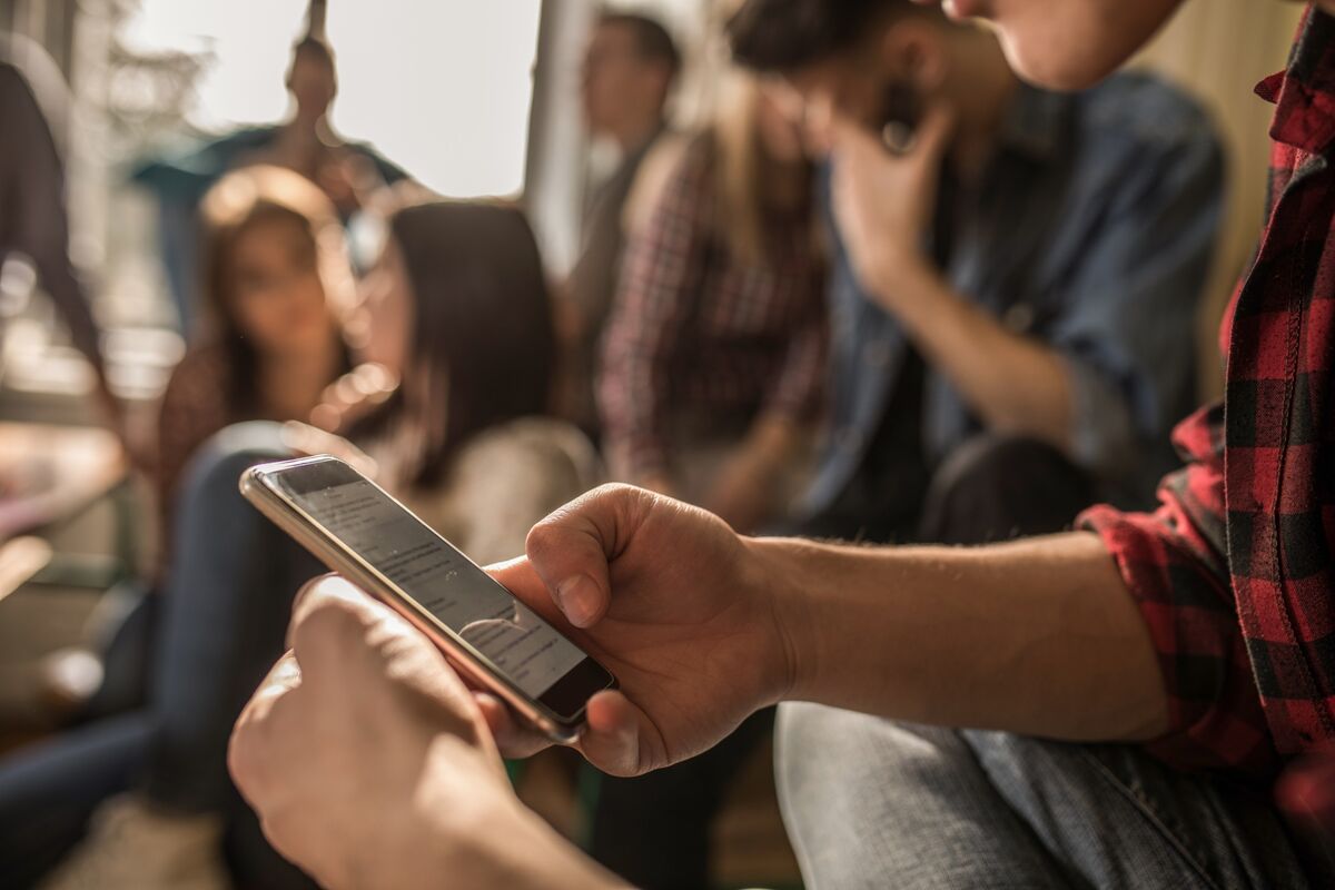 🟪"Richiedenti Visti per Studenti: Nuove Misure di Sicurezza e Revisione dei Social Media"