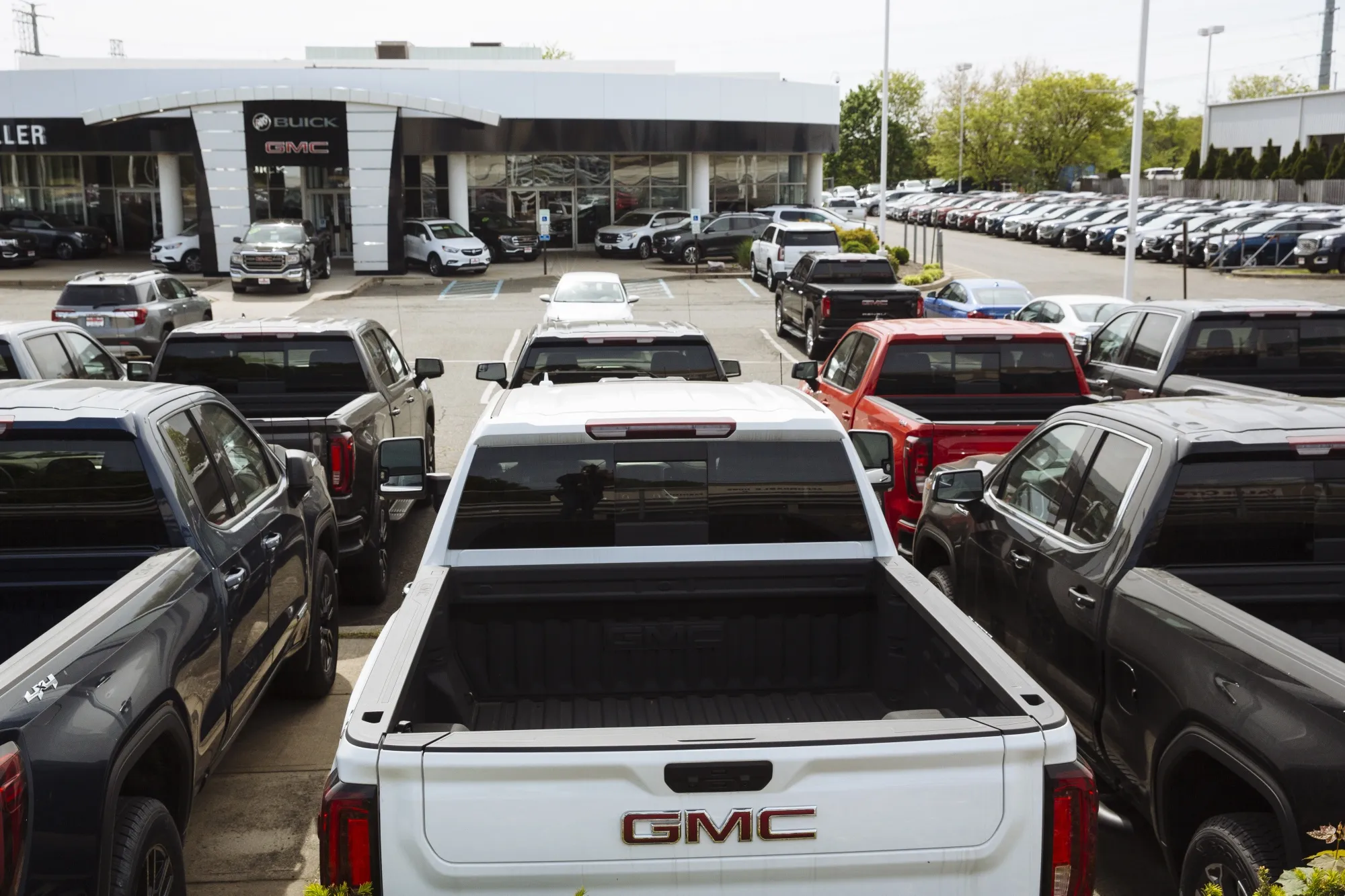 New Jersey Car Dealerships Resumes In-Person Sales As Covid-19 Cases Slow