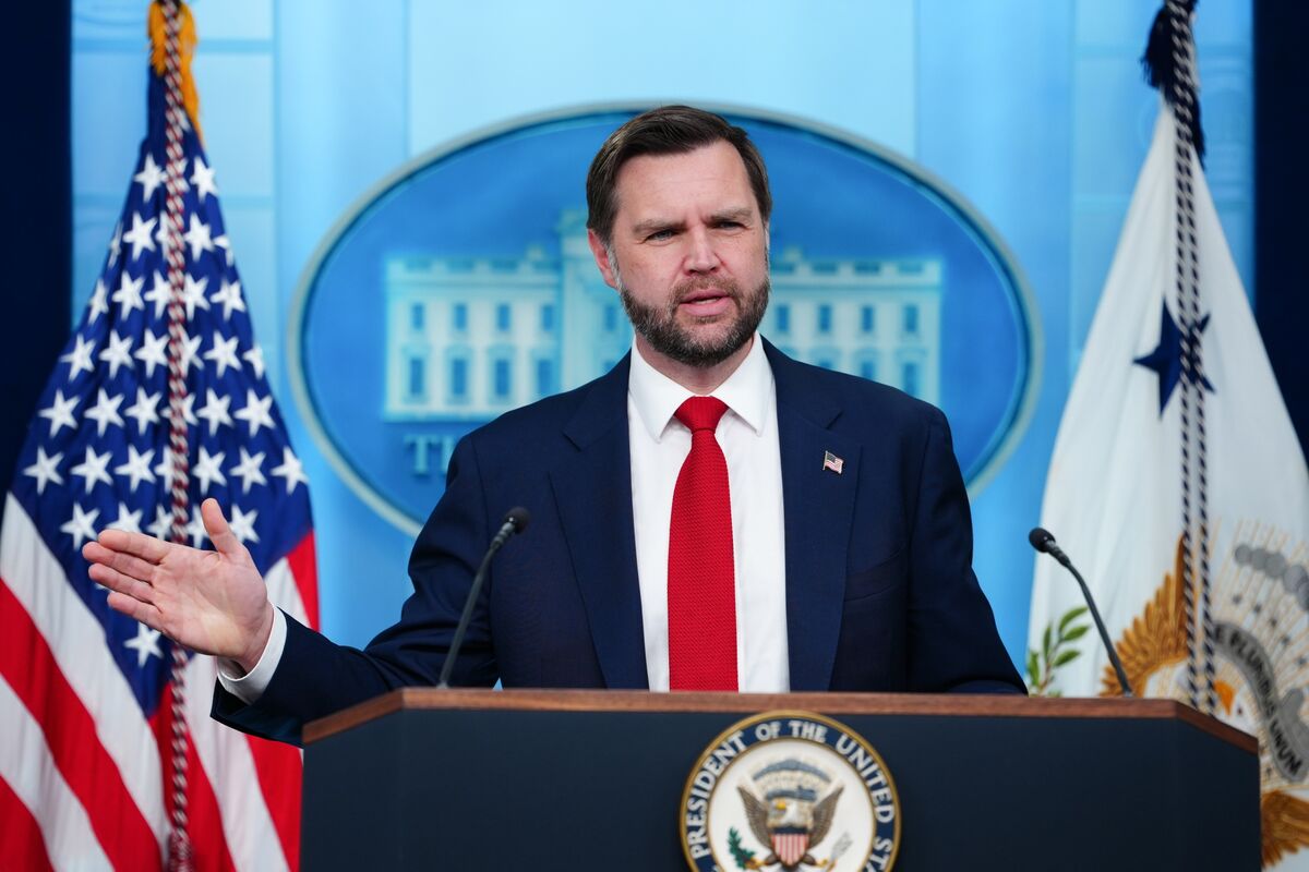 Vance Warns Israeli Cabinet Against Attacking Trump’s Iran Deal