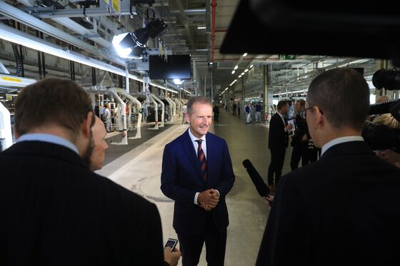 VW CEO Says Apple Can Mount Major Challenge With Auto Push