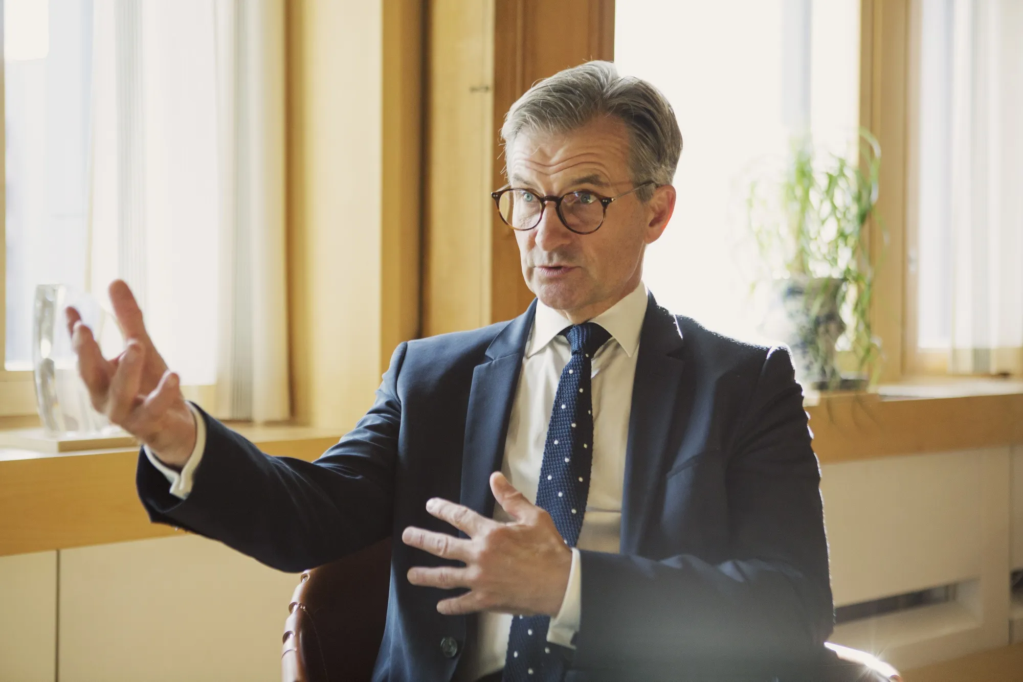 Riksbank Cuts Rate a Quarter Point and Opens Door to Bigger Move