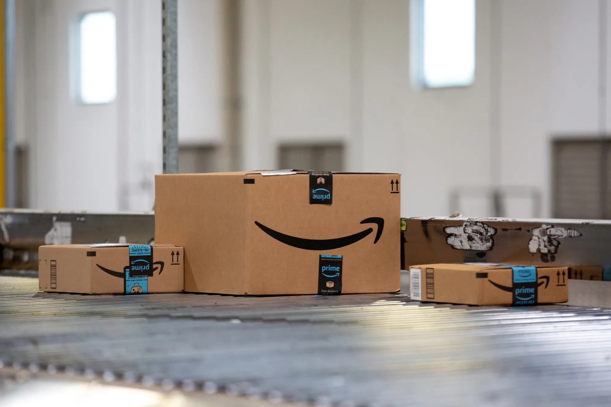An e-commerce demigod performs like a mere mortal.