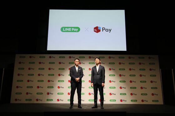 Japan Internet Giants Join Forces as Payments Race Heats Up