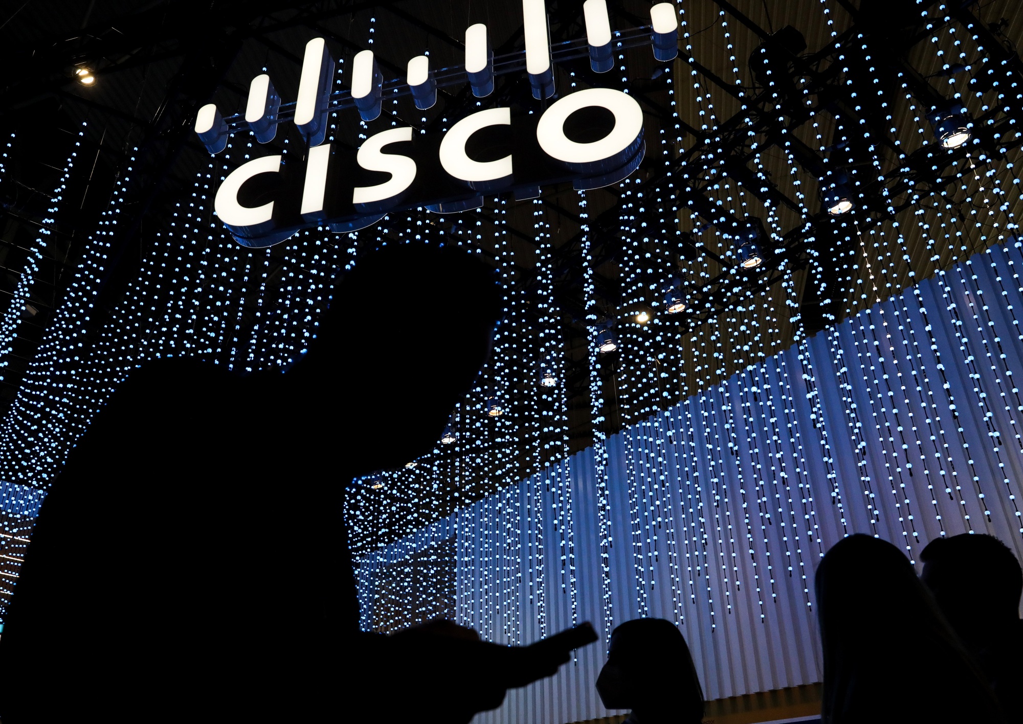 Cisco (CSCO) Plans 600M Restructuring, Layoffs of 5 of Staff Bloomberg
