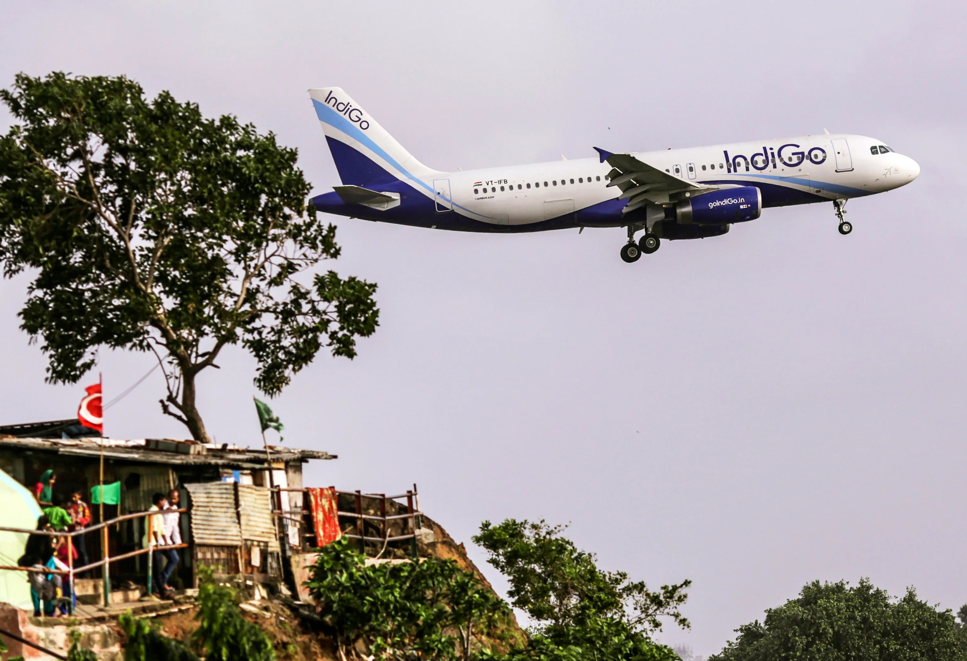 An Airbus A320 operated by IndiGo approaches Chhatrapati Shivaji International Airport in Mumbai.
