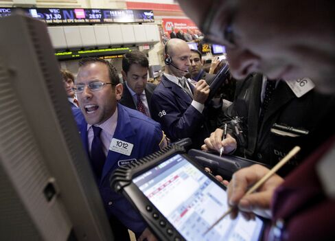 Stocks, Commodities, Treasuries Slide on Default Concern