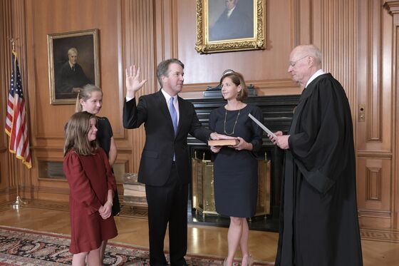 Kavanaugh Takes Oath From Roberts, Becomes New Top Court Justice