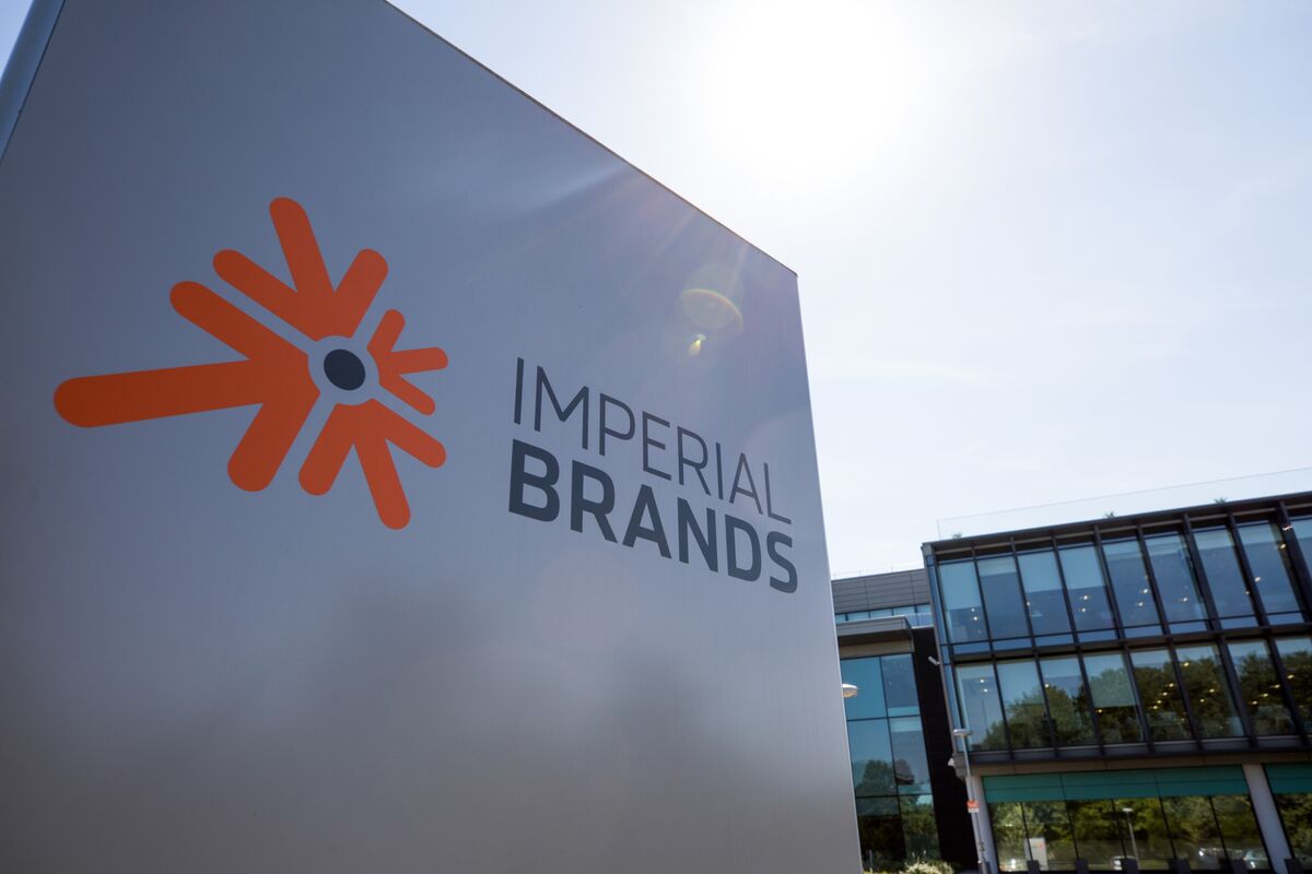 🟪"Stefan Bomhard si ritira: cinque anni di successi per Imperial Brands Plc"