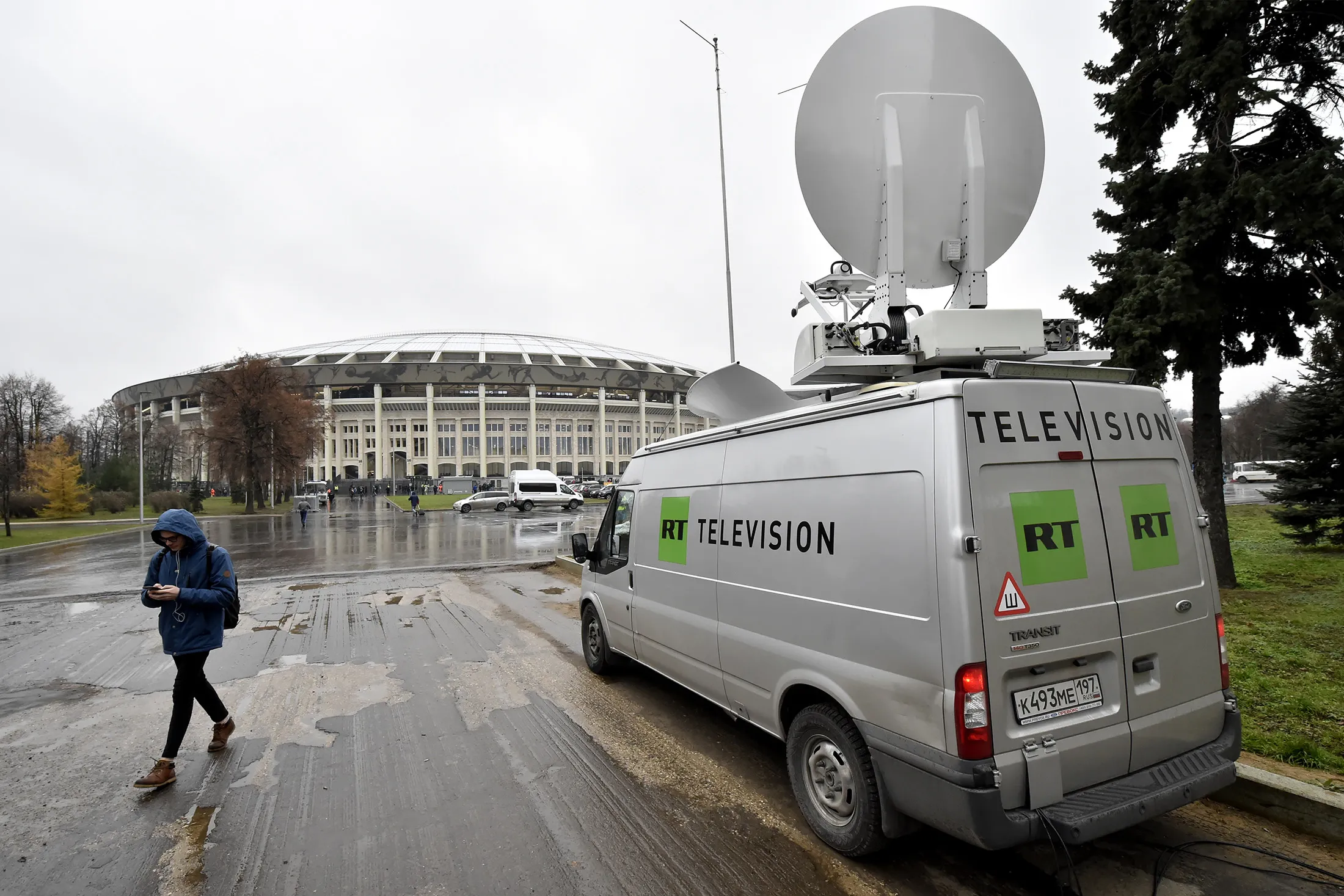 Russian Broadcaster RT's U.S. Contractor Files as Foreign Agent - Bloomberg