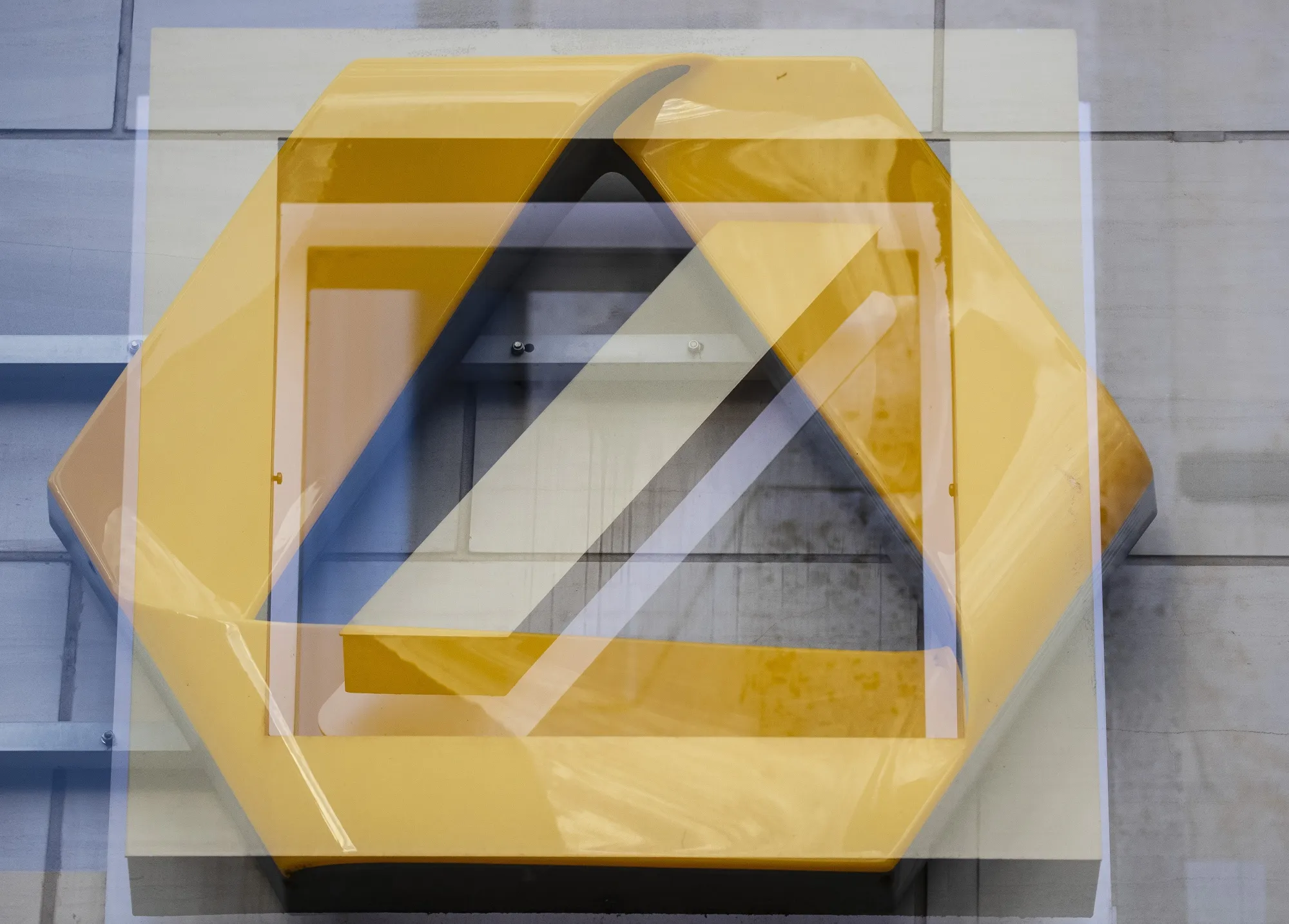 Commerzbank AG Said to Hire Advisors For Deutsche Bank AG Merger