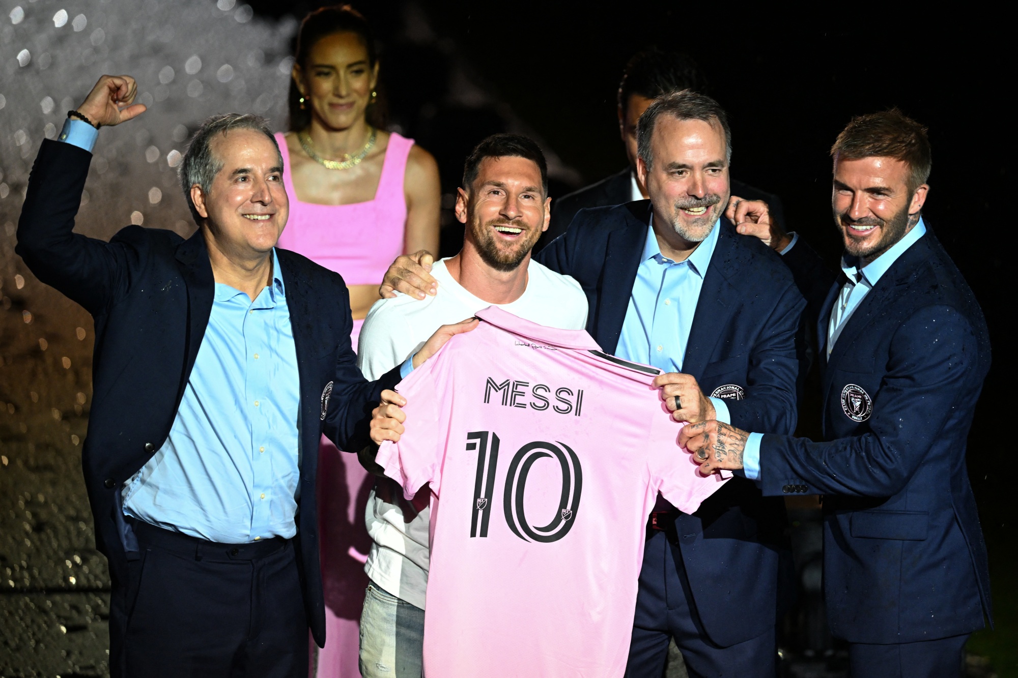 Messi's shirt is the hottest commodity in Miami but he didn't even wear  it at his presentation ceremony