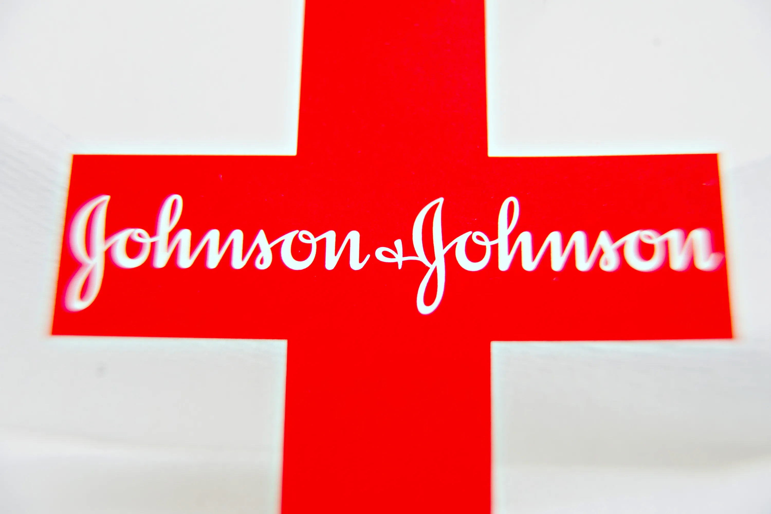 Shares of Johnson &amp; Johnson could be worth another look.
