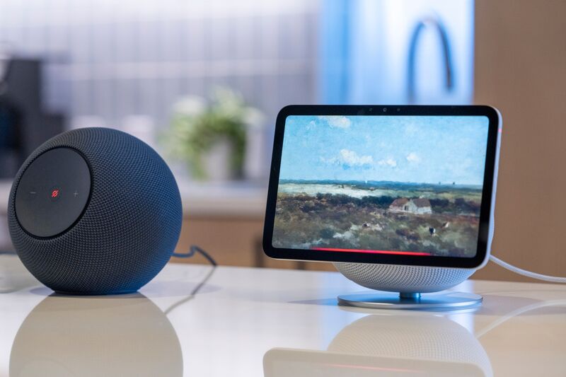 Apple’s new device will be similar to the Amazon Echo Show 8.