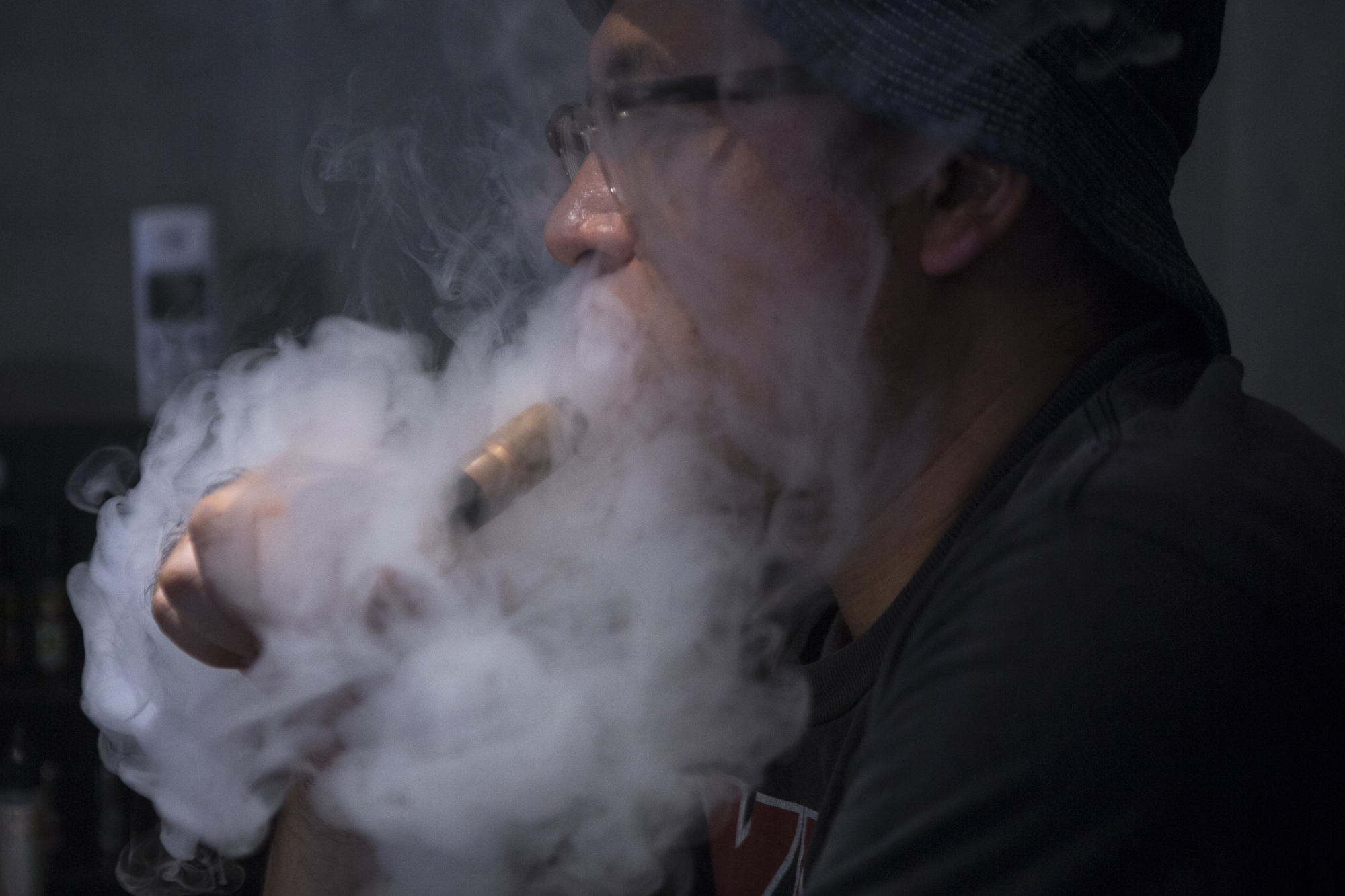 A Vaping Billionaire Only Got Richer After China s Online Ban