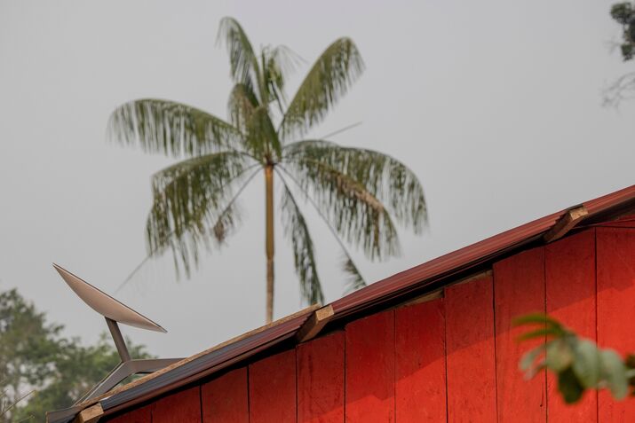 Musk's Clash With Brazil Deepens, Threatening X and Starlink