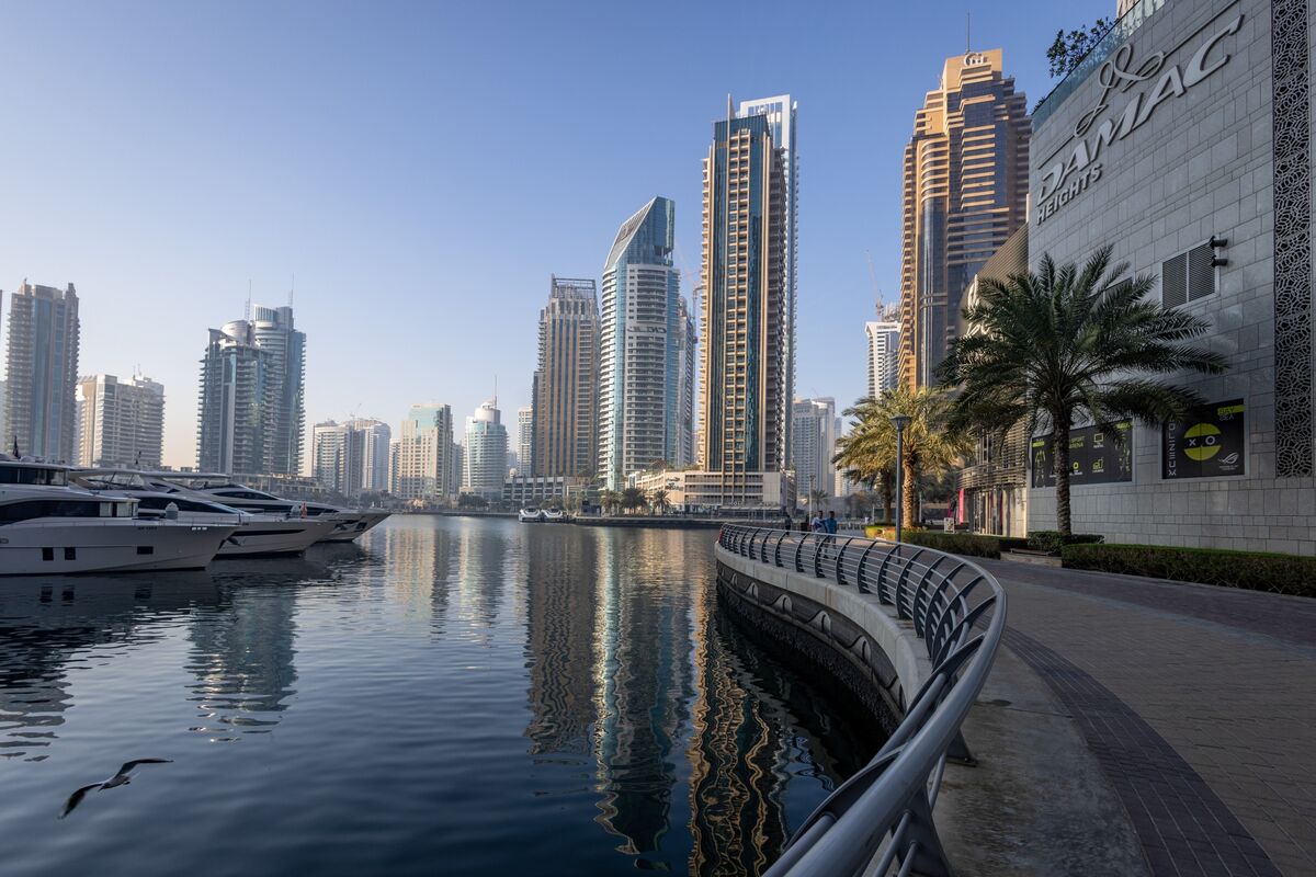 Dubai Luxury Home Sales Fall From Record Levels as War Drags On