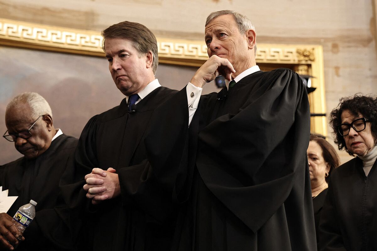 Being Seen to Support Fed Independence, Barely