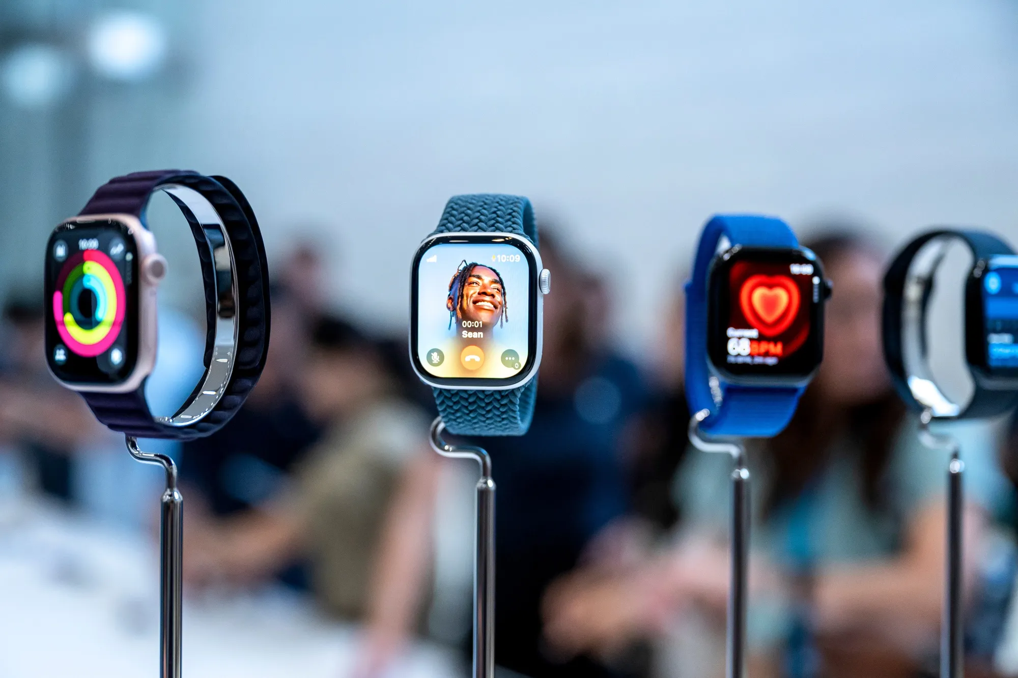 Apple Watch Series 10 models.