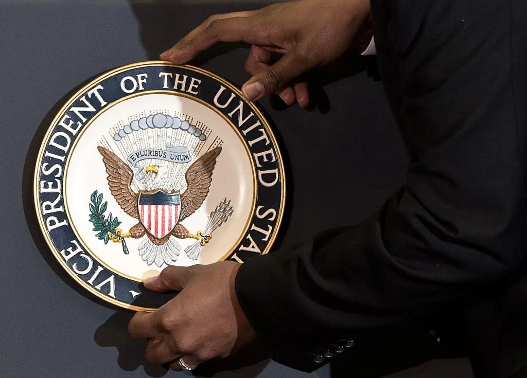 At least there’s a nifty seal.