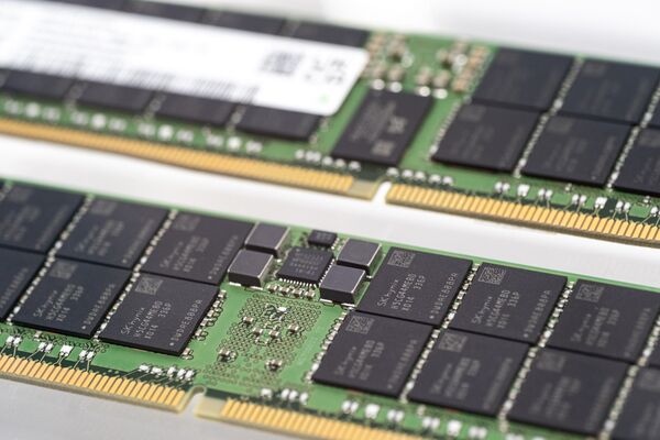 Hana Micron’s Vietnam Unit Plans Investment Boost to Over $1B